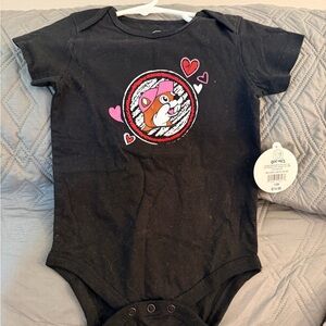 Buc-ee's NWT Valentine's Day "Love is in the Air" Onesie 12M